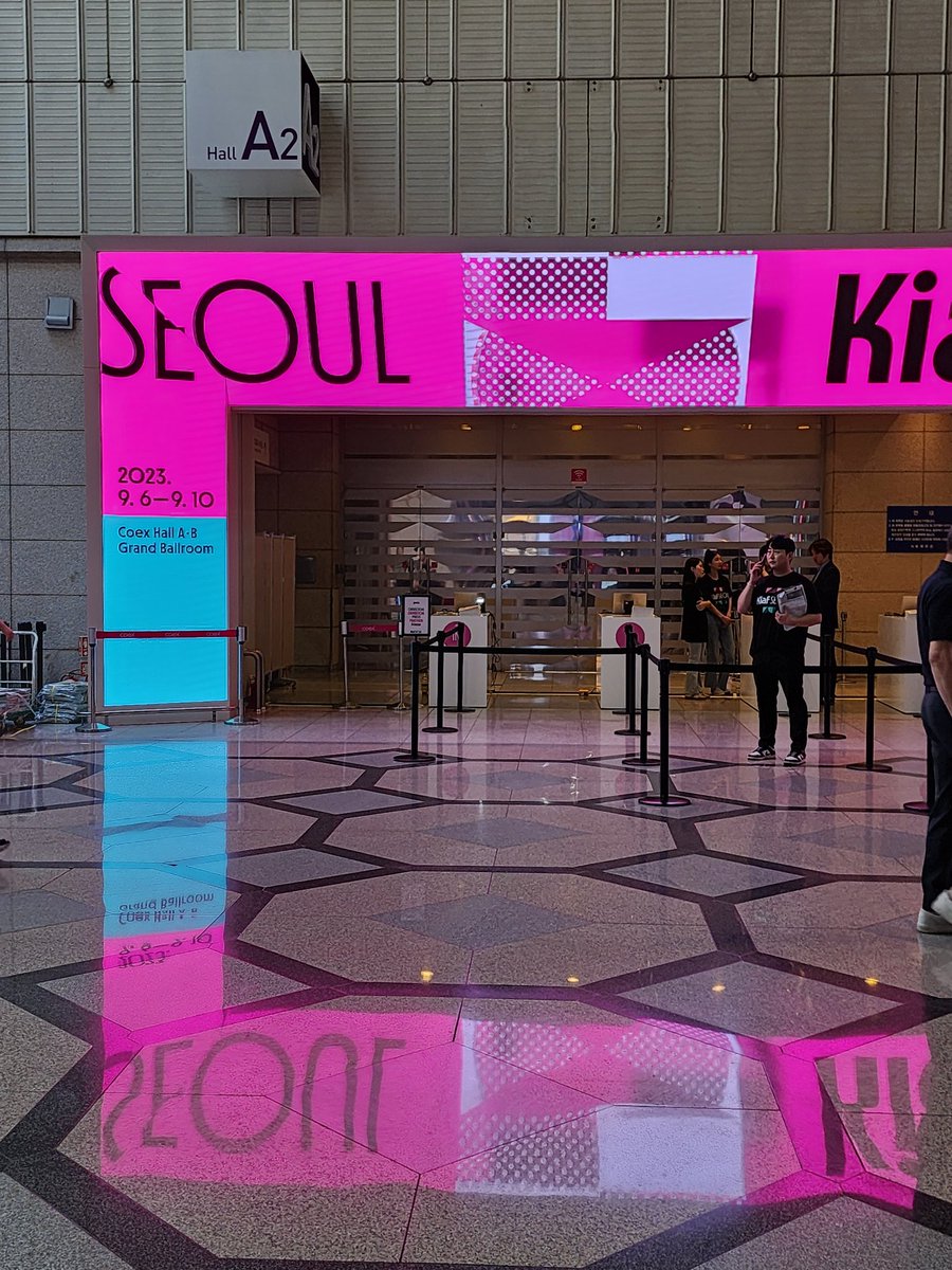 Kiaf에 다녀왔다
좋은 작품도 많고 사람도 많고
ㅋㅋ