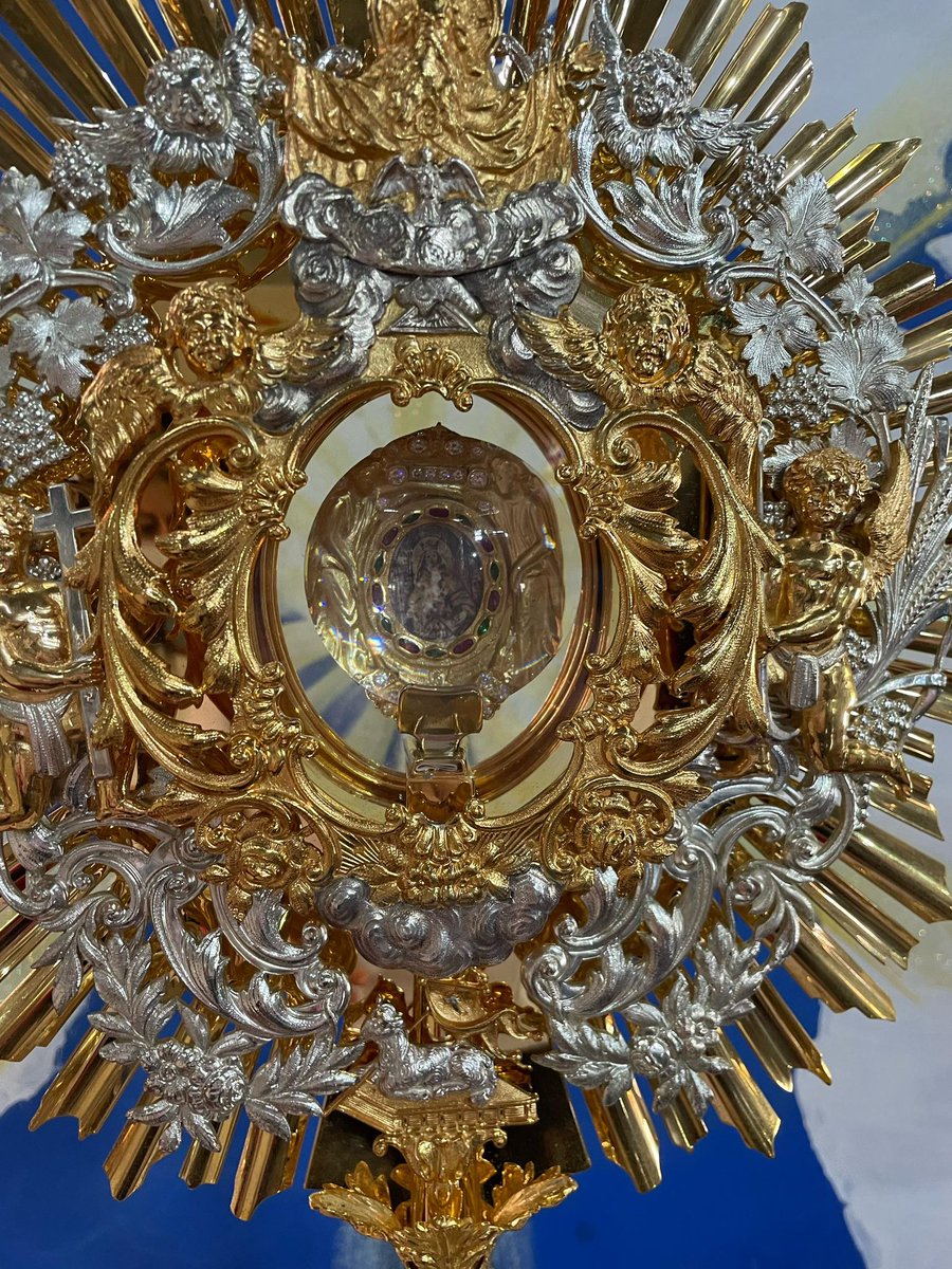 MBMartinezR's tweet photo. 371 años de la aparición de nuestra patrona, Virgen de Coromoto, a ti madre pedimos especialmente por los enfermos, por todos los venezolanos y por nuestra patria, protégenos y guíanos siempre. Amén. https://t.co/cYIJMI1YDz