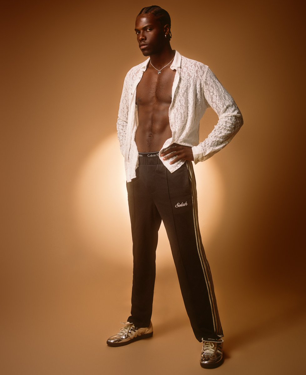 EssenceRansome's tweet image. This is how I photograph men