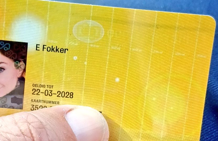 handejong's tweet photo. #Gevonden in de bus van Heerenveen naar Groningen 
Wordt afgeleverd bij #ilost ##ovchipkaart #verloren #Arriva https://t.co/o2bipGour1
