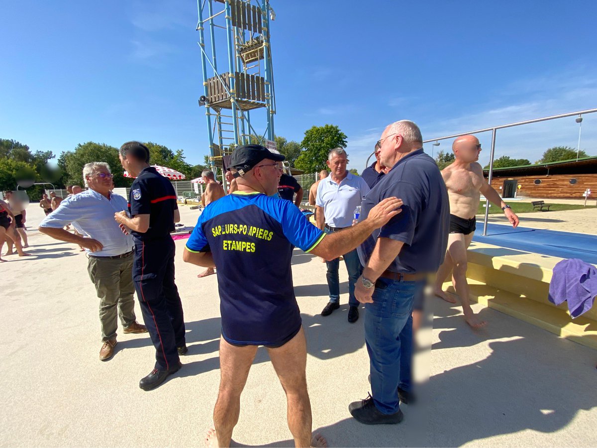 1ere édition sportive de cohésion des corps constitués d’#Étampes (<a href="/sdis91/">Sapeurs-pompiers 91</a>,  <a href="/PoliceNat91/">Police Nationale 91</a>, Police municipale, SAMU du <a href="/CHSudEssonne/">CH Sud Essonne</a>. Une journée organisée par l’Amicale des sapeurs pompiers d’#Étampes à l’Ile de Loisirs <a href="/iledefrance/">Région Île-de-France</a> <a href="/franckmarlin/">Franck Marlin</a> <a href="/gerardhebert91/">Hebert Gérard</a> <a href="/guycrosnier/">Guy CROSNIER</a>