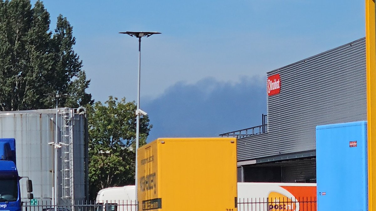 Supernova tweet media