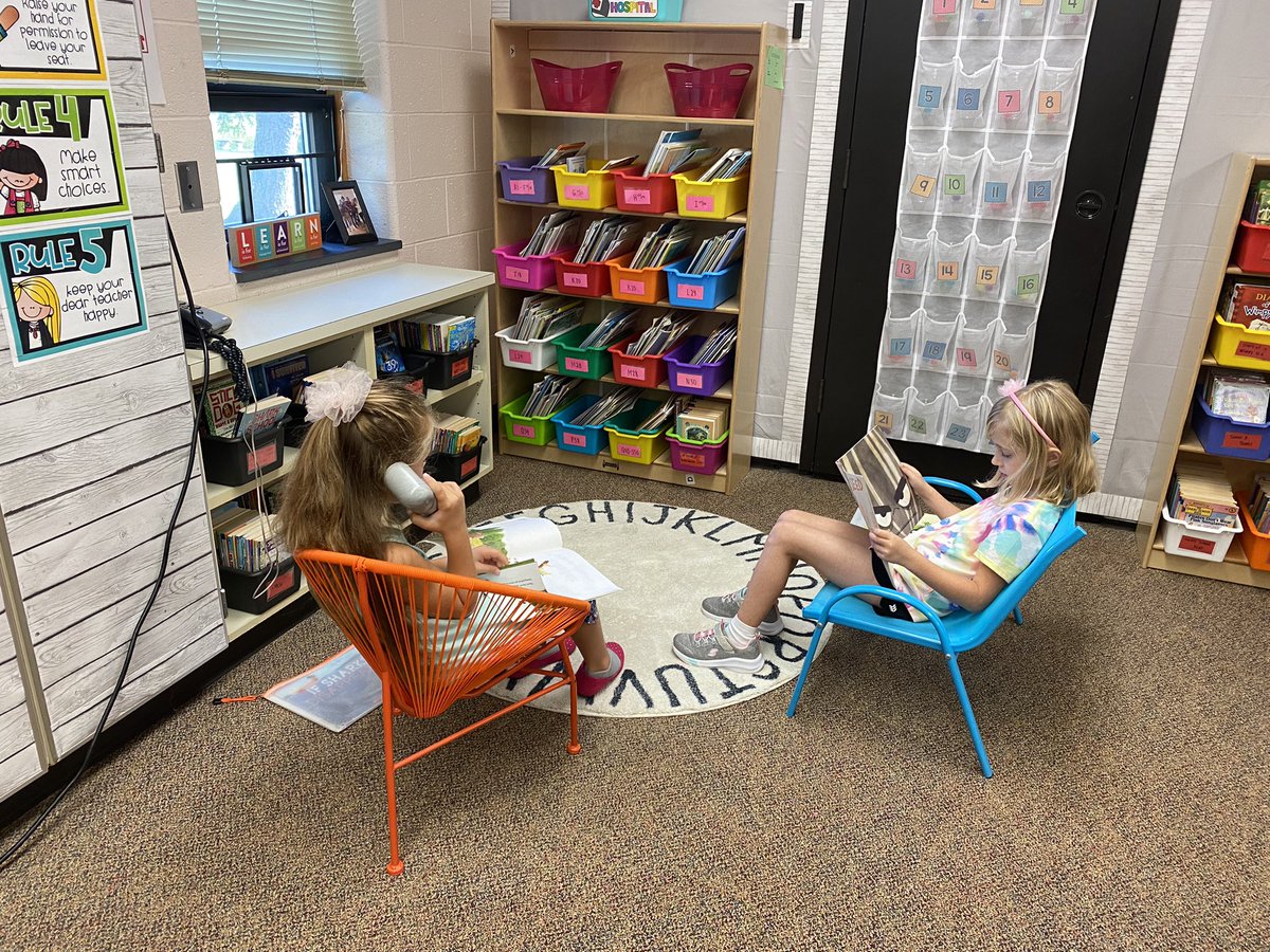 KBESReading's tweet photo. I’ve been spending time with Mrs. Piperato’s class this week as these second graders practiced building their independent reading stamina. I love how they love books! 📚 https://t.co/Fy67P4cr4J