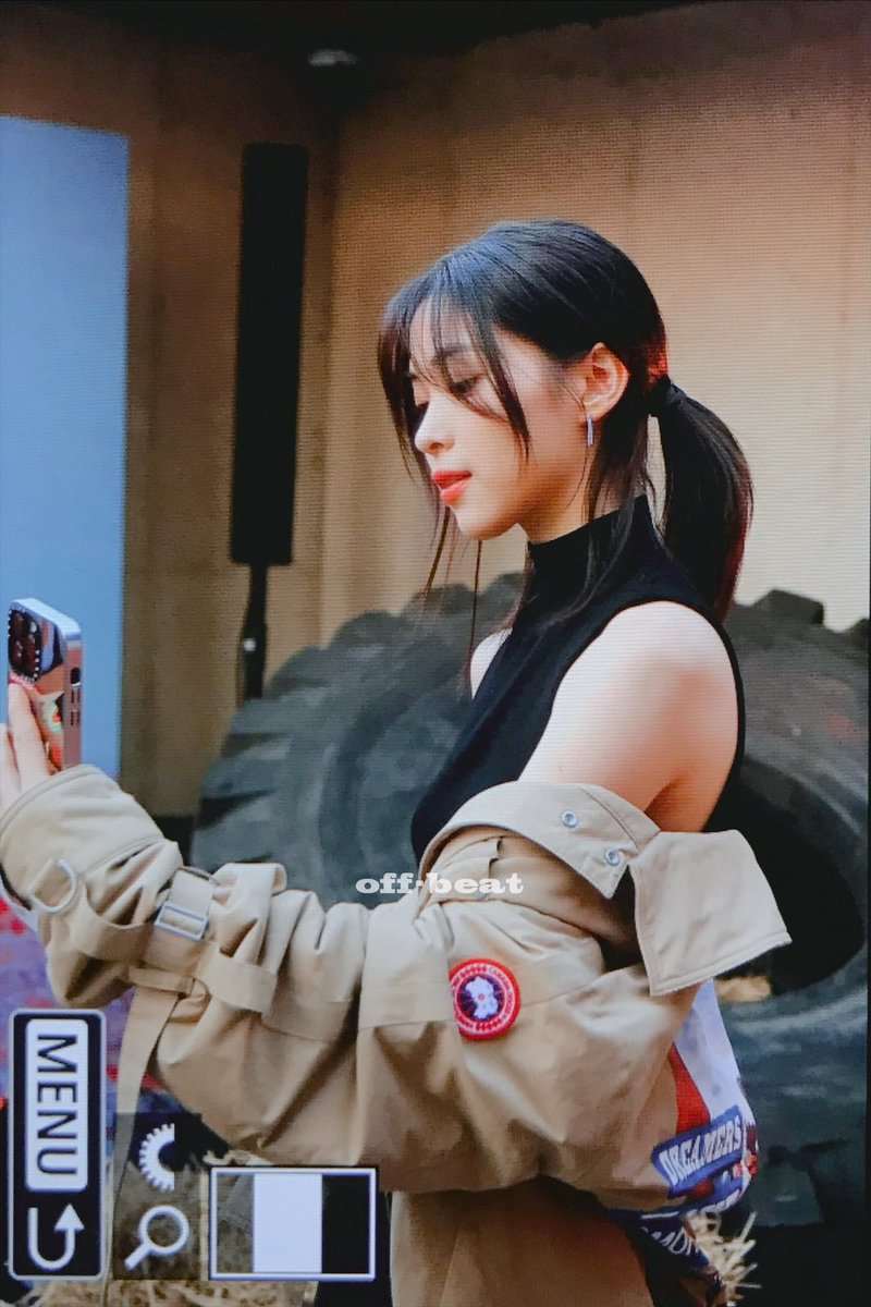 230908 캐나다구스 #ITZY #있지 #RYUJIN #류진 <a href="/ITZYofficial/">ITZY</a>