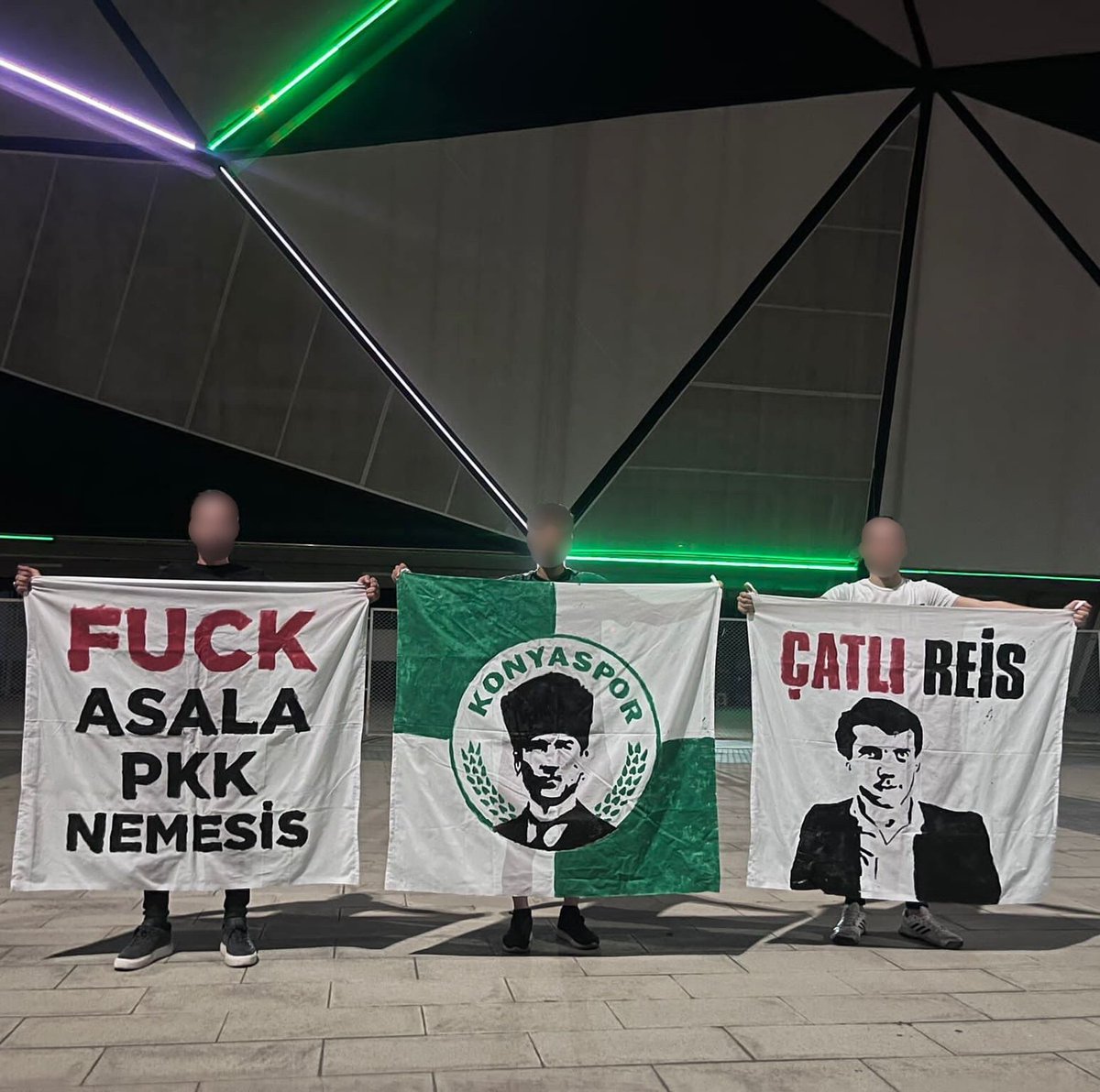 atsizoloji's tweet photo. Türkçü Konyasporlular'ın bu akşam oynanacak olan Türkiye - Ermenistan maçı için hazırladığı kusursuz pankartlar. 🔥 https://t.co/rkZV5COulB