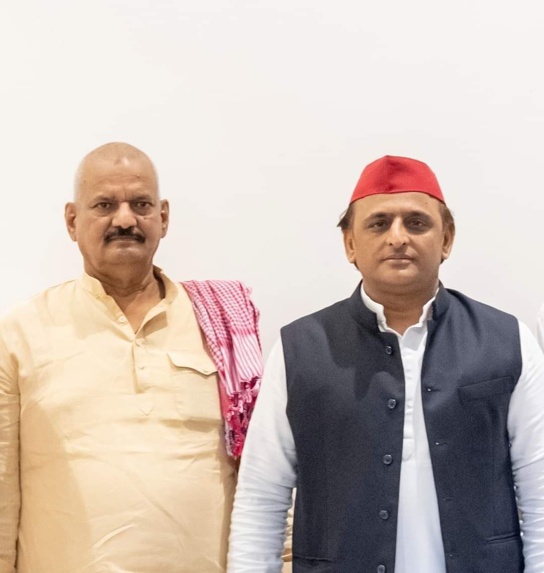 <a href="/yadavakhilesh/">Akhilesh Yadav</a> समाजवादी पार्टी जिंदाबाद
अखिलेश यादव जिंदाबाद

#घोसी उपचुनाव में 63700 वोटो से समाजवादी पार्टी के प्रत्याशी श्री सुधाकर सिंह जी हुए विजयी। बहुत बहुत मुबारकबाद।

<a href="/yadavakhilesh/">Akhilesh Yadav</a> <a href="/samajwadiparty/">Samajwadi Party</a> @MediaCellSP <a href="/NareshUttamSP/">Naresh Uttam Patel (#मैं_PDA_परिवार_से_हूं)</a>