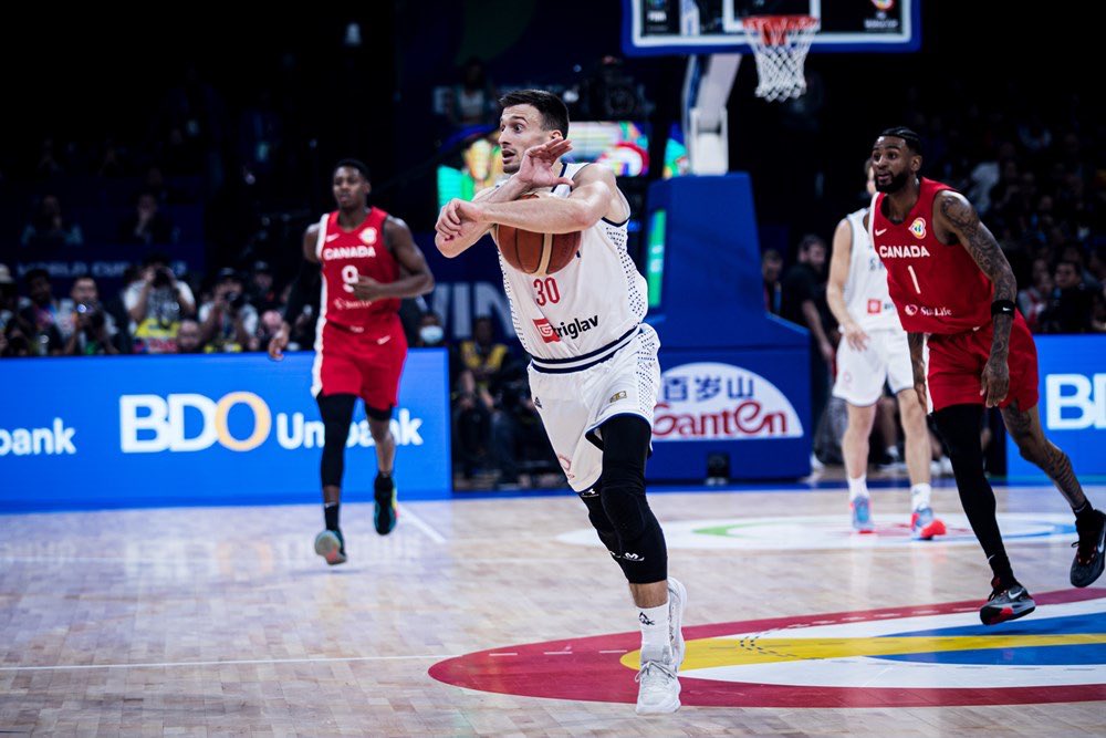 MFyrogenis's tweet image. Οι καμικάζι του «ξεπερασμένου» Πέσιτς  είναι χάρμα ιδέσθαι ο,τι και να γίνει!
#Avramovic τι στην ευχή κάνεις…
#FIBAWorldCup2023 #Canada #Aleksa #Pesic #Serbja #SERCAN #Σερβια