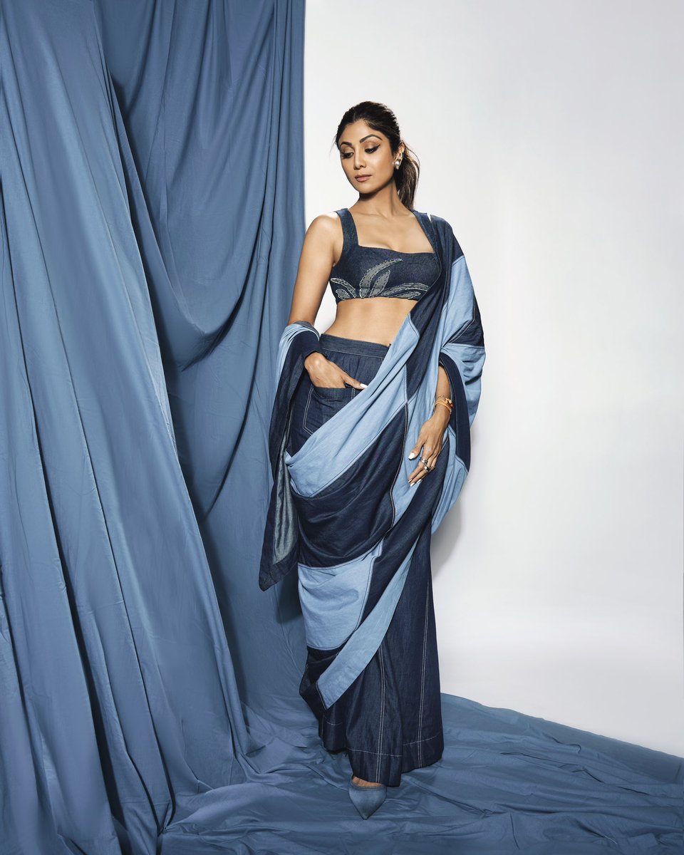 TheShilpaShetty's tweet photo. Denim is always a good idea!😉💙

#LookOfTheDay #SukheePromotions #ootd #sareenotsorry #blessed #DontWorryBeSukhee https://t.co/YSWmuYJzxt