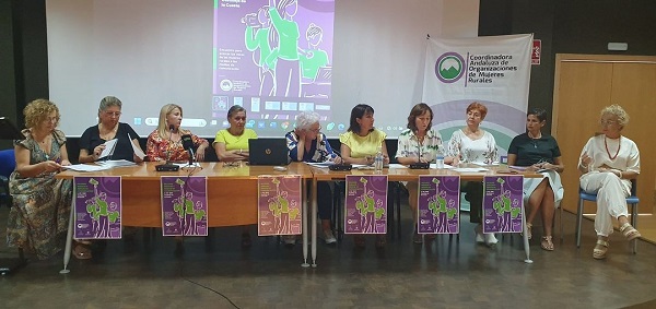 ElCaminoInvisib's tweet photo. 🗣️📢Las #mujeresrurales piden más presencia en los medios de #comunicación 📺📻📰
+INFO➡️https://t.co/TLRIJV0aUu…
📸#CastillejadelaCuesta #Sevilla #COAMUR #MUJERES👩🏻🌾 https://t.co/QYpSEKBpuG