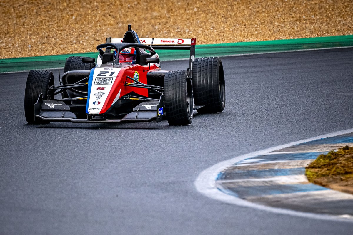 [#UCS 🏁] - Single Seaters FP1 

#21 - <a href="/paul_trojani1/">Paul Trojani</a> - P2 (+0.383)

<a href="/series_cup/">Ultimate Cup Series</a> #Estoril