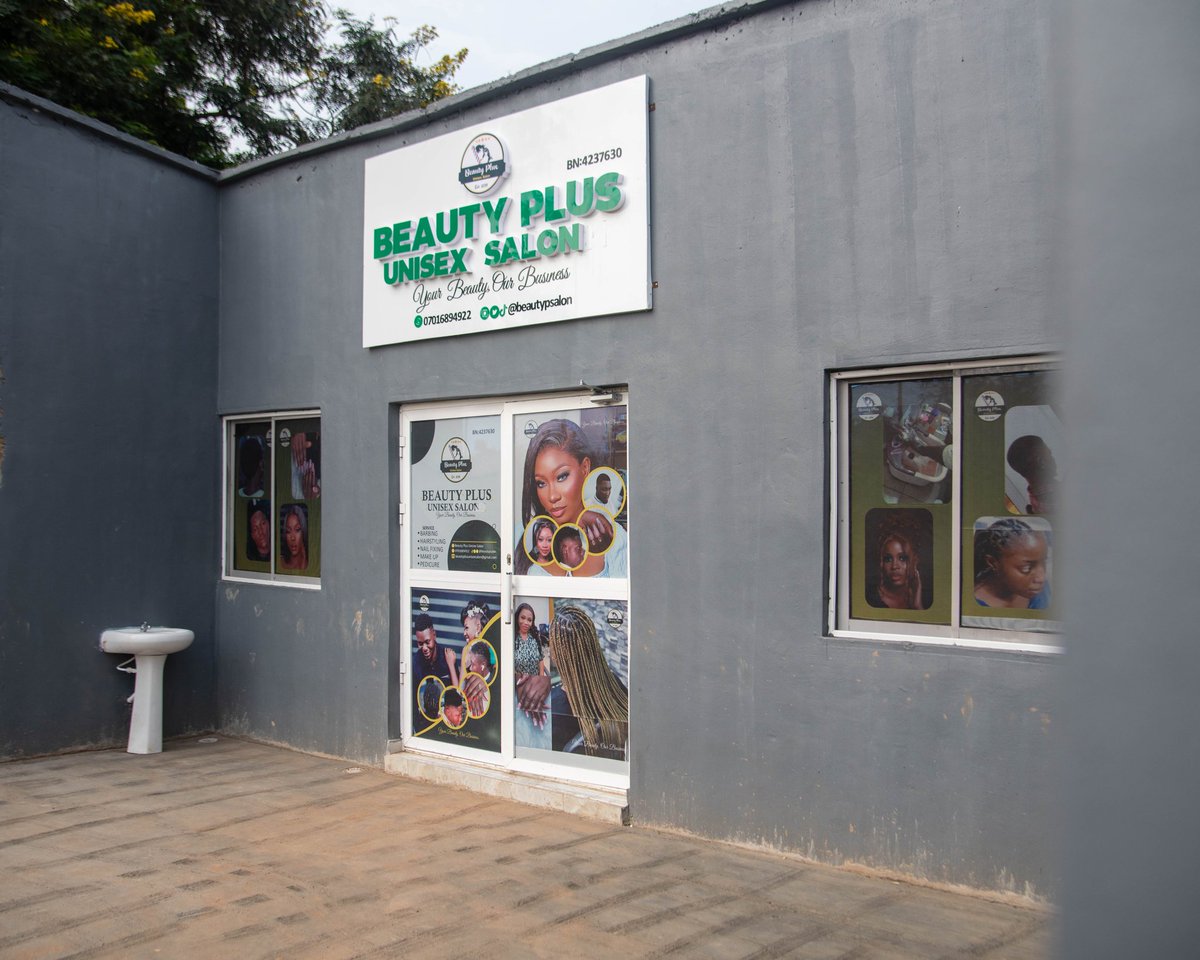 BeautyPsalon's tweet image. A little peep into what our salon at Redeemers University, Ede looks like.

📸: @i_am_oshea

#15thconvocation 
#redeemersuniversity 
#runsa 
#run