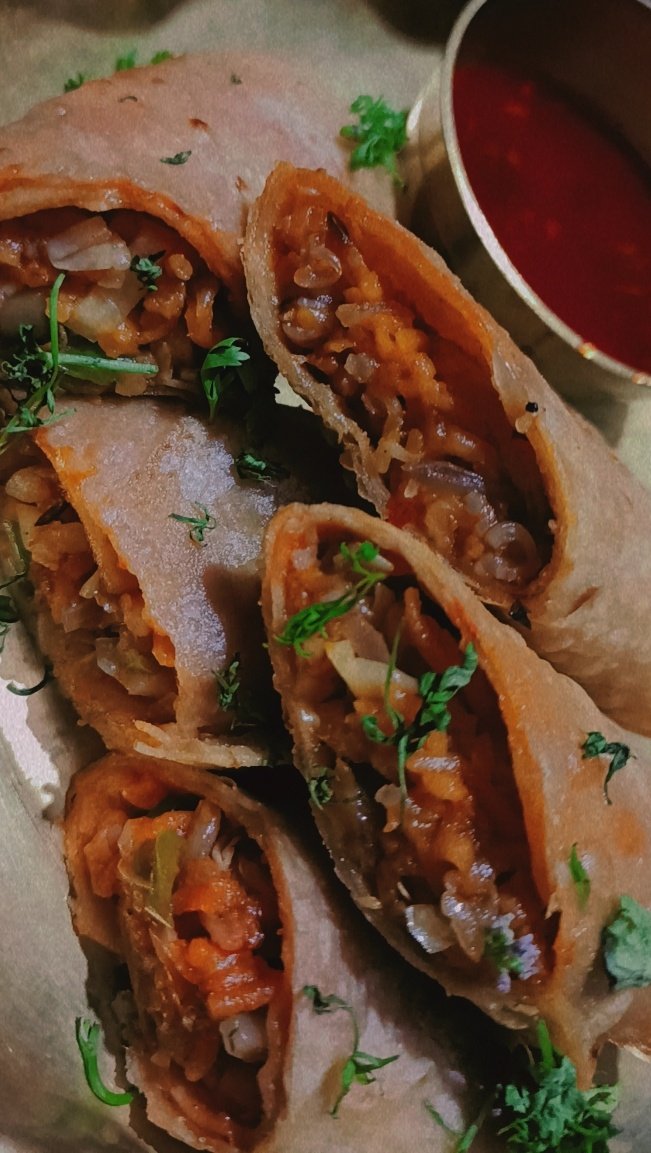 rathod_rt_'s tweet photo. When you love cooking &amp;  cooking is your type of stress reliving therapy 🌯 https://t.co/tLpGuSwmT9