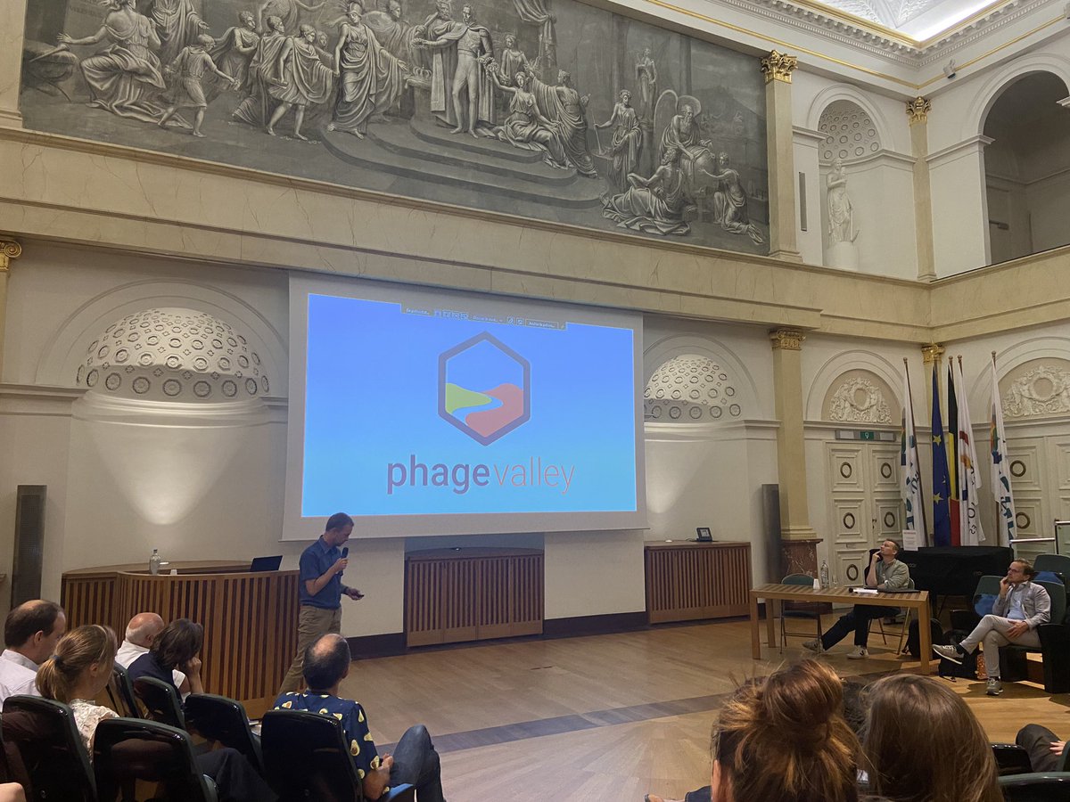 For this reason, the BSVoM is launching the Belgian Phage Valley. A central hub that will be an actualisation of the triple helix. More on this soon!