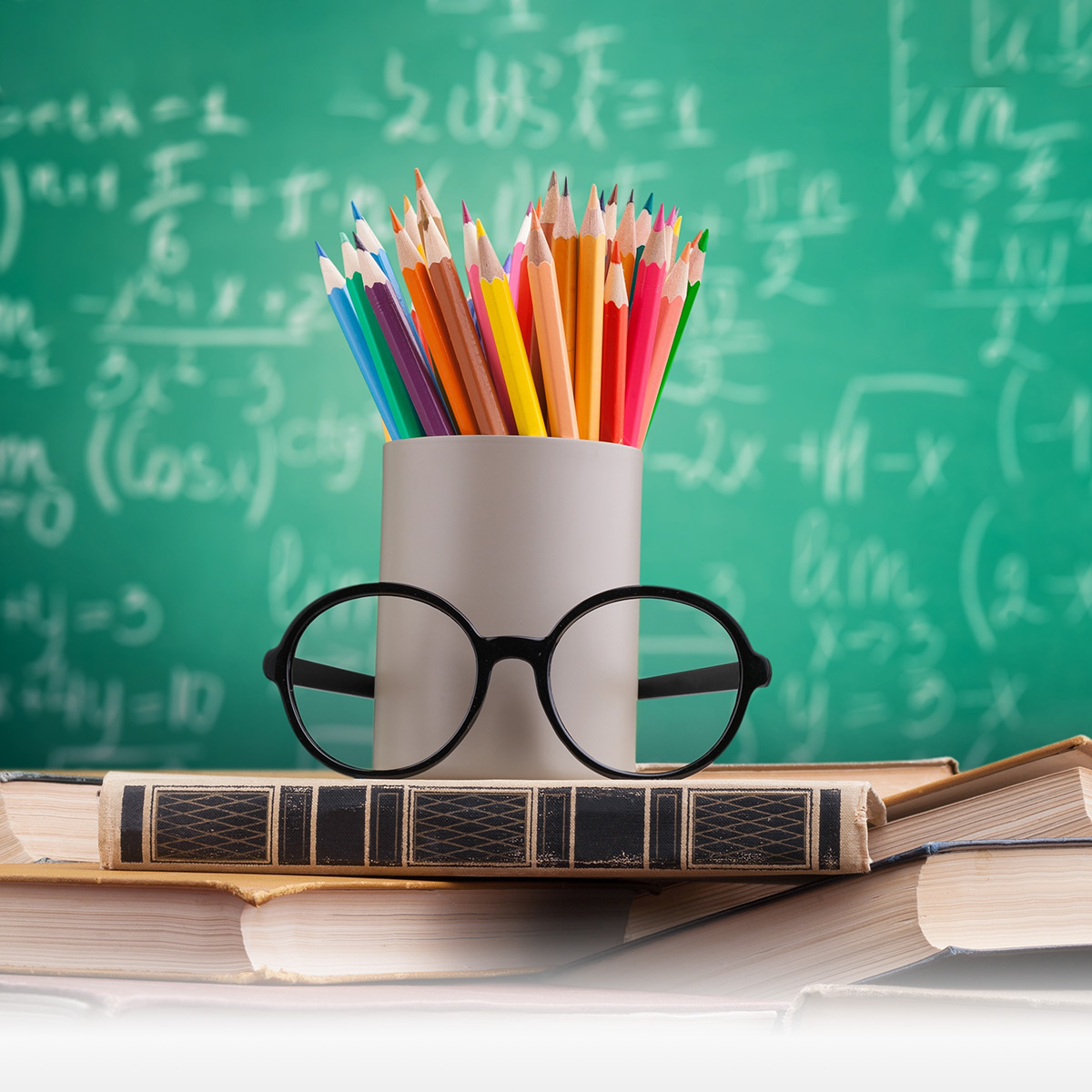 IntegrityA2's tweet photo. 👀It is World Literacy Day!  It may be a good day to snuggle up and read a book! Which wonderful book will you be reading?
#WorldLiteracyDay https://t.co/AjYmwEYUa9
