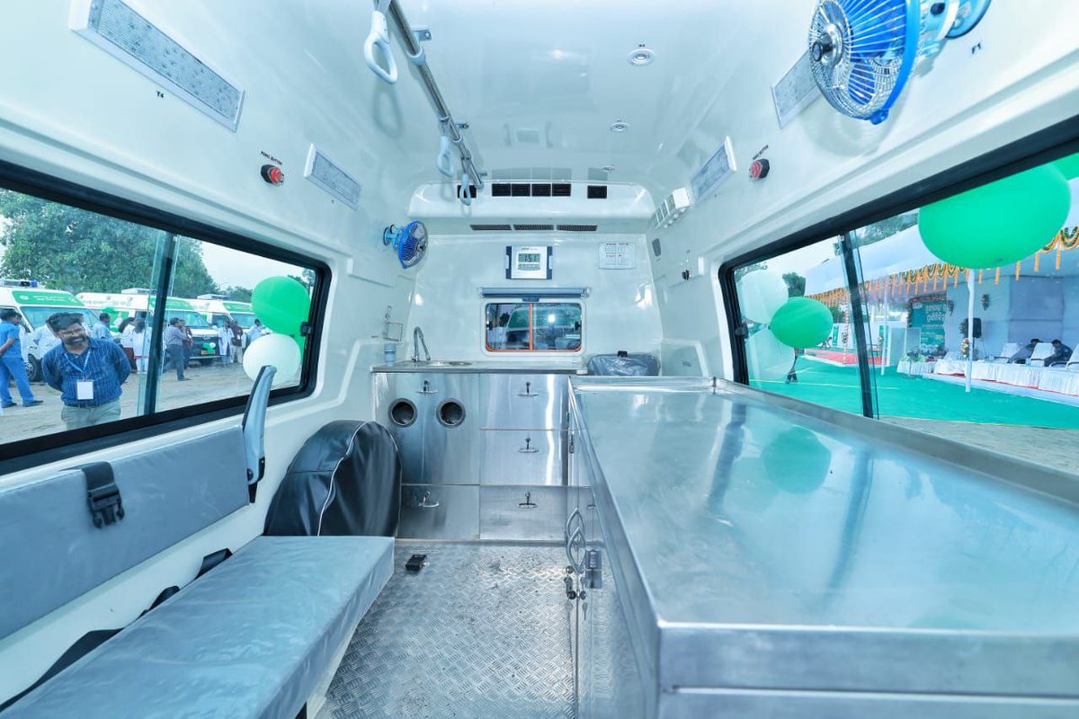 CMO_Odisha's tweet photo. Flagging off 181 mobile veterinary units, CM @Naveen_Odisha said these mobile units are working to provide veterinary services at the doorsteps to livestock keepers & farmers in the villages located at distant places from veterinary institutions. These new vehicles will be used to provide health services to livestock animals under Mukhyamantri Bhramyamana Prani Chikitsha Seva.     

CM added that #Odisha Govt is making continuous efforts to make the lives of livestock farmers more comfortable, multiply their income and bring smiles on their faces. CM added the animal resources development sector has been identified as the next level of growth for farmers, women SHGs and entrepreneurs.