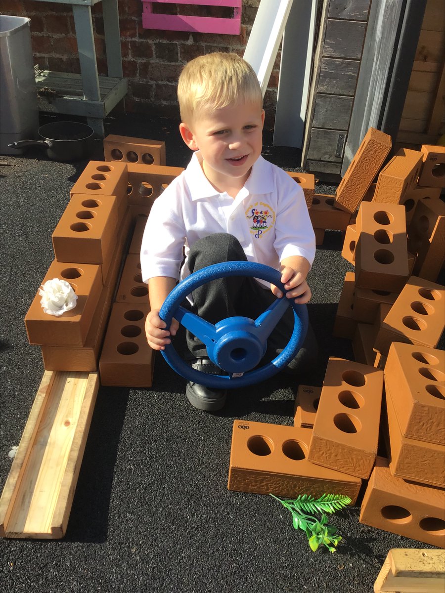 LoddingtonCEPri's tweet photo. Wow! What a fantastic start to the school year for all the children. Our new reception children have greeted us each morning with the biggest of smiles on their faces and I couldn't be prouder of the way they have settled into school life. Well done! :) https://t.co/uM2lbNsjoU