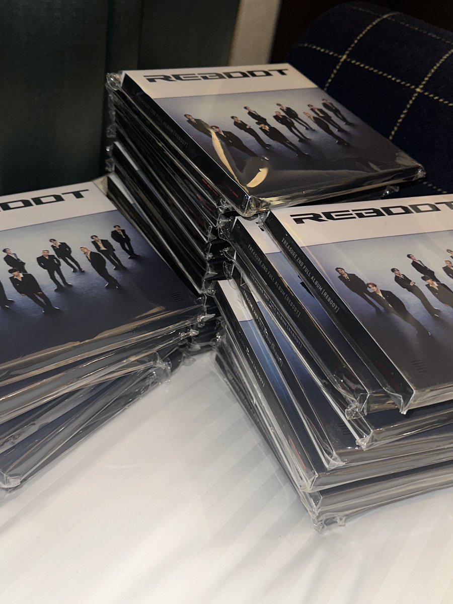 jikgenz's tweet photo. wts lfb — japan reboot digipack 

⭐️ ₱250 each sealed ⭐️
on hand in ph on september 15 ;) 

mine + quantity https://t.co/DfiXZNJixd