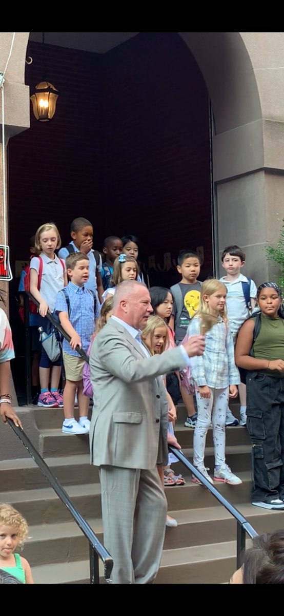 CaedmonHead's tweet photo. The Caedmon School begins the 61st "First Day!" #CaedmonCreativity begins anew! https://t.co/y02rmARH1H