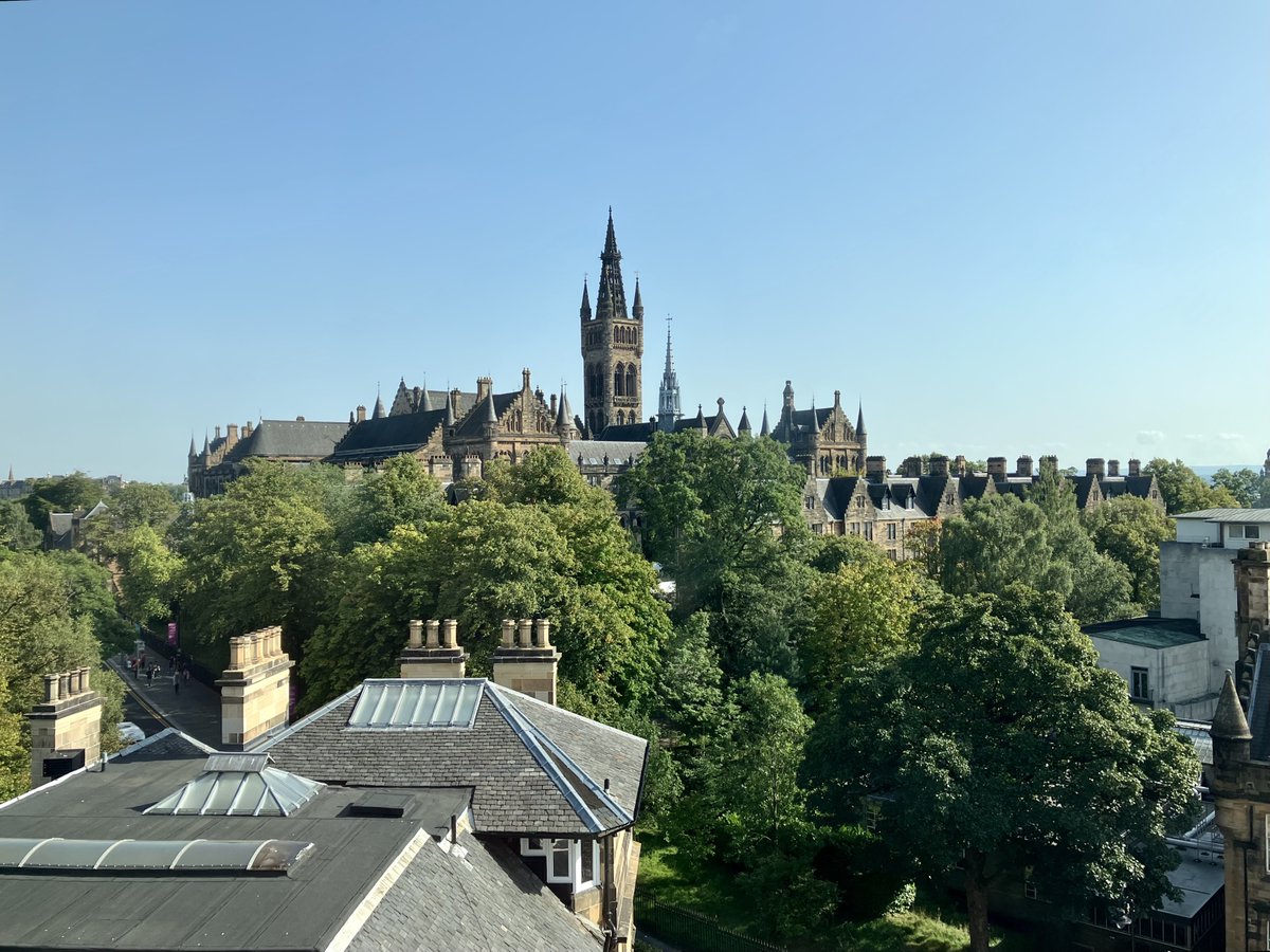 UofGLiving's tweet photo. A very warm Glasgow welcome to everyone joining us over arrivals weekend👋

Remember to head to https://t.co/Elpx8GTYh4 for arrival information, residence information, events and much more!

Welcome to Your Glasgow Home😀 https://t.co/GxCxlZFHvj