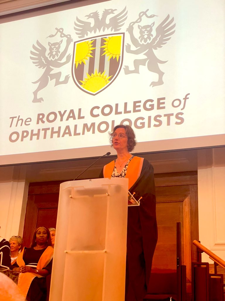 Great speech by Louisa Wickham NHS National Clinical Director for Eye Care. 
#inspiringfutureleaders @RCOphth #admissionceremony