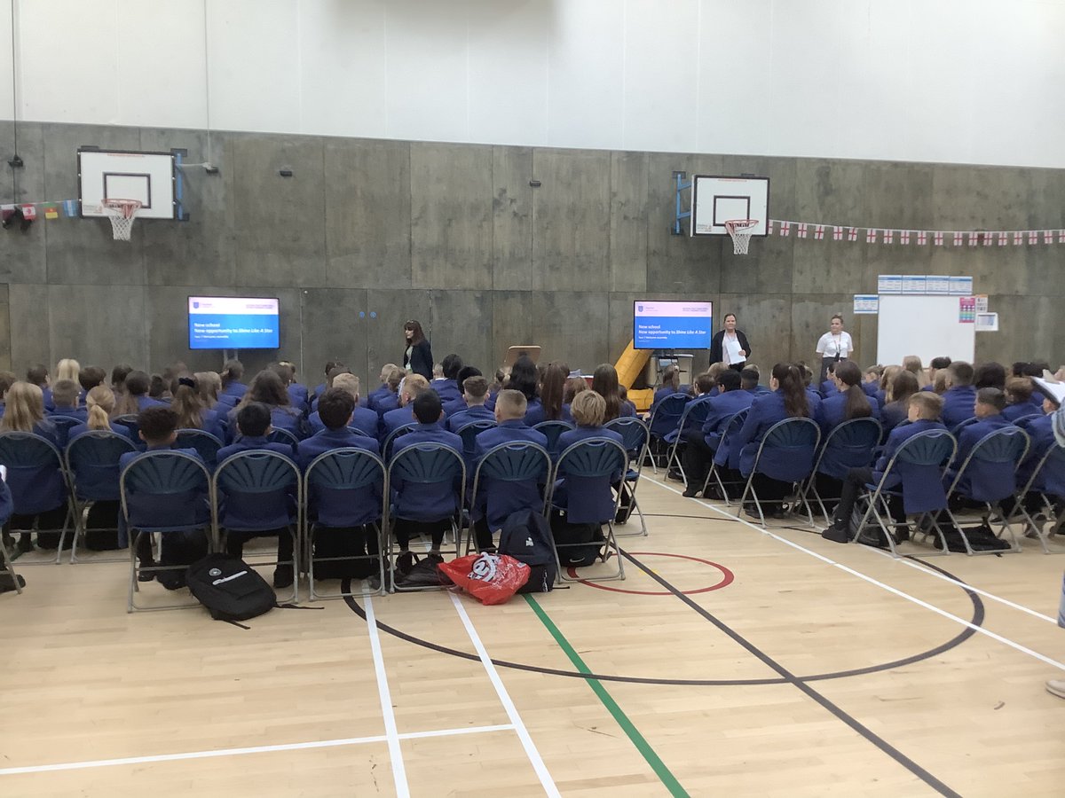 HighfieldLA's tweet photo. Very proud of our year 7 pupils who have chosen to #BeTheirBest in lesson and social time. Looking forward to enabling them to #ShineLikeAStar as they undertake the next stage in their learning journey. #WeAreHighfield #WeAreStar. https://t.co/J8tk7Ligmw