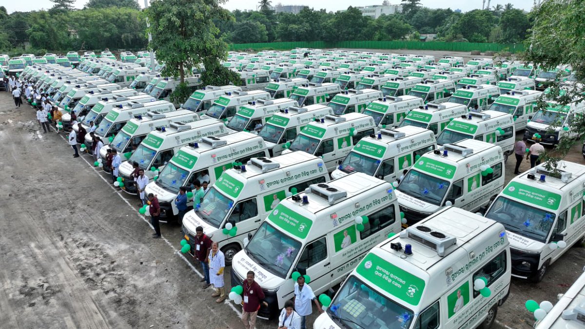 farddepartment's tweet photo. CM @Naveen_Odisha dedicated 181 new Mobile Veterinary Unit (#MVU) vehicles to ensure our livestock gets top-notch healthcare right at the farmers doorstep. 🐄 This is a giant leap towards healthier livestock and happier farmers!
#CMCaresForLivestock 

@CMO_Odisha @rajaaswain https://t.co/pU0S0nqwxw