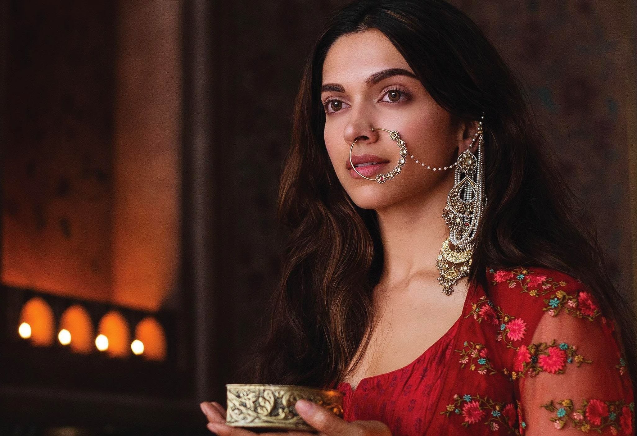 F5g5iR7bkAAp-A5?format=jpg&name=4096x409