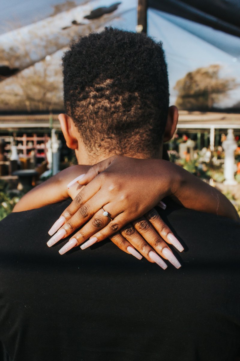 Mazel Tov Chatengwa & Christine💍
The Hugging Halo Engagement Ring.🤩

#JackFriedmanMoment #JackFriedmanJewellers #engagementring #weddingring #wedding #diamonds #haloring