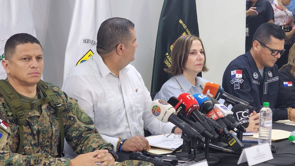 #ULTIMAHORA Panamá toma medidas ante crisis migratoria:

Reducción del turismo de 90 a 15 días (no es a todas las nacionalidades). Aumenta solvencia económica de $500 a $1,000. Moverán puntos de control en Darién. Reforzarán deportación por vuelos chárter.