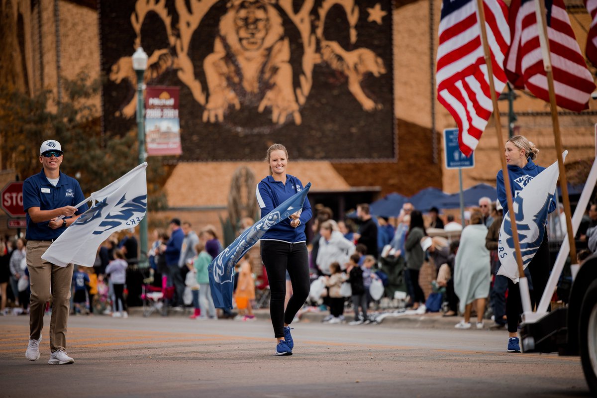 DakotaWesleyan's tweet photo. This week is officially BLUE &amp; WHITE Days! 🎉 If you plan to attend any of the alumni events next week, registration is still available at https://t.co/3RhYx2yy3e. Don’t miss out on all of the fun activities! #DWUdifferent #BWdays #flashback80s https://t.co/A1SmlBwA2h
