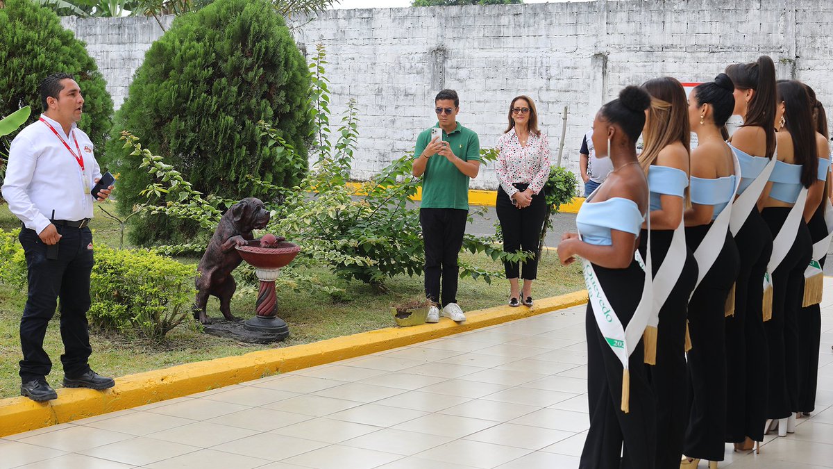 OrientalOIA's tweet photo. Las candidatas a Reina de Quevedo, realizaron un recorrido por el complejo industrial Estambul donde conocieron los procesos productivos y las tecnologías utilizadas en la fabricación de los productos de Oriental®
#Quevedo #ReinadeQuevedo https://t.co/IFN5kwOHFd