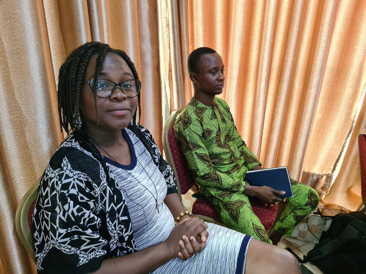 GYBNBenin's tweet photo. 🌿💡 Rockis Ganso @GansoRockis, membre actif du réseau et expert chez #SOS_SAVANE ONG, présente actuellement une approche innovante de conservation ex situ pour lutter contre la criminalité environnementale. 

#BYBN #SommetNational #ConservationEnvironnementale https://t.co/LHaCq1mcdr