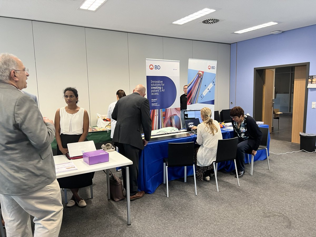 robshahverdyan's tweet photo. #Hamburg #Dialysis #Access #Symposium (DAS) started today with hands-on Masterclass and live OR procedures (#Ellipsys and #WavelinQ #endoAVF #pAVF) at the #Asklepios #Barmbek @asklepiosgruppe 💪💪💪 #VascularAccessCenter https://t.co/Nbt6AuNoKE