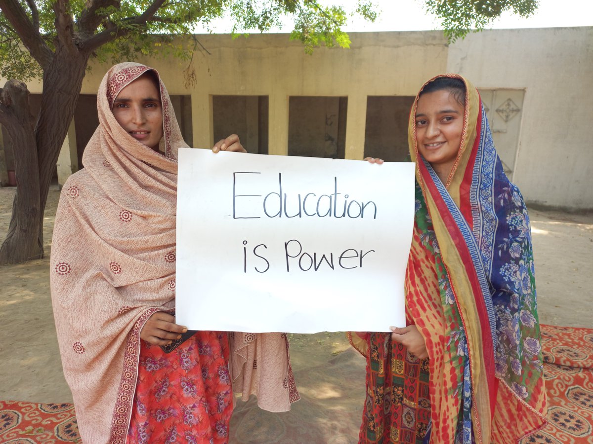 Happy International Literacy Day! We join BALID institutional member Rural Aid Pakistan (@aid_rural) in marking #LiteracyDay2023 through a community session w/ rural women, literacy facilitators and community leaders in the rural area of district Narowal Pakistan.