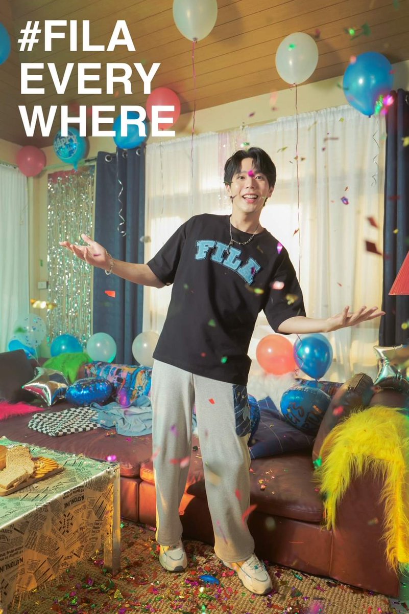 UppoompatTh's tweet photo. #FILAEVERYWHERE 𝐰𝐢𝐭𝐡 𝑼𝑷  กับลุคสบายๆของเสื้อ 𝐷𝑒𝑛𝑖𝑚 𝑇-𝑆ℎ𝑖𝑟𝑡 ที่นำเอาผ้าเดนิมมาตัดต่อโลโก้ฟีล 𝑂𝑙𝑑 𝑆𝑐ℎ𝑜𝑜𝑙 เรียบเท่ ใส่แมทซ์ฉ่ำ เอาอยู่ทุกลุคแบบนี้ต้องมีติดตู้

พบกับ Denim Collection ได้แล้ววันนี้ที่ FILA Shop 

𝑵𝒐𝒘 𝑨𝒗𝒂𝒊𝒍𝒂𝒃𝒍𝒆 📍
🛒 Store - https://t.co/AkPQszR9U7
🛒Online - https://t.co/TWpU5xCeaG

📱 FB: FILA Thailand
🔗https://t.co/FNJnfiNy0h

#FILAThailand
#FILAEverywhere
#FILADenimCollection 
#uppoompat @uppoompat