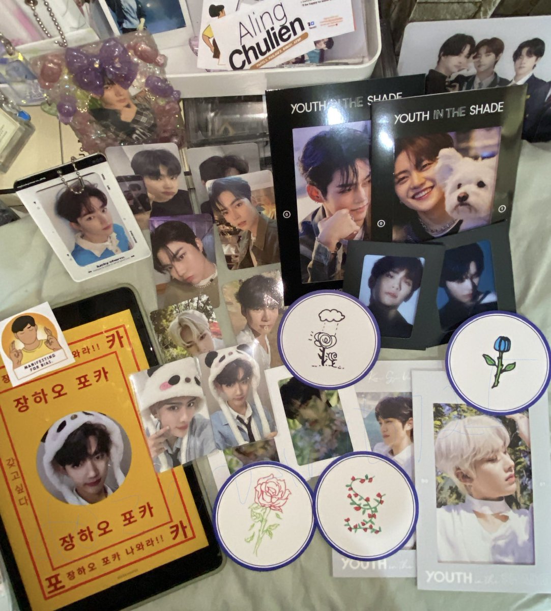 zerosins0725's tweet photo. π #ze_mail
- received my zerobaseone youth in the shade albums, ordered this from the orange app. Thank you very much @chulien07 β€οΈ #FromChulien
never talaga umuuwi si zhanghao sakin sa album pulls pero grabe sa pob siya bumawi
Unboxing vid : https://t.co/cigu5GVmme https://t.co/6R8BLbk8G0