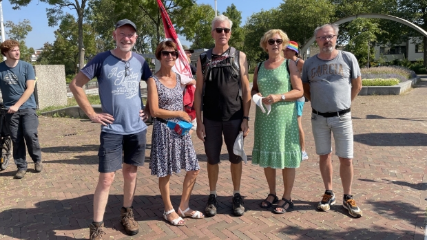 Bloedhete mars Exctinction Rebellion door het dorp #voorschoten -  voorschotensekrant.nl/l/26160