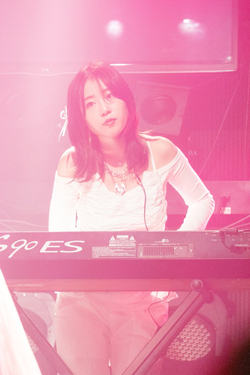 230827 #신인류 #하형언 @민트페스타
얼굴에 항상 웃음이 대롱대롱 걸려있는 형언이지만 집중하는 표정도 좋아.