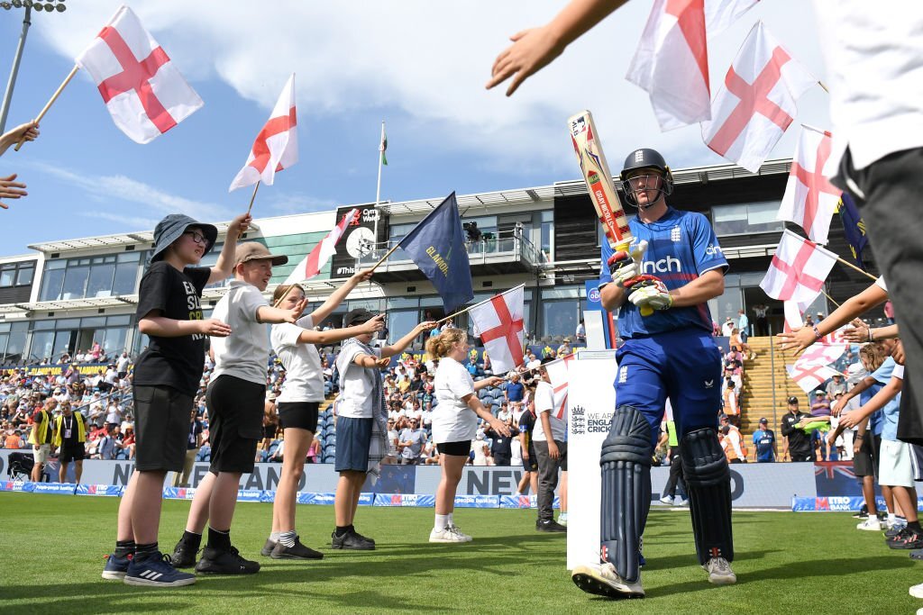 Harry Brook leads the charge as England's ODI opener in the showdown with New Zealand in 1st ODI match!
#Harrybrook #EnglandCricket #NZVSENG #Odiseries #England