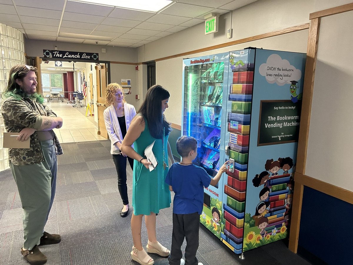 wle_elem1955's tweet photo. Fridays mean that the book vending machine is open for our readers!  @MrBlibrary #wearewayne https://t.co/pEocZX8fVE
