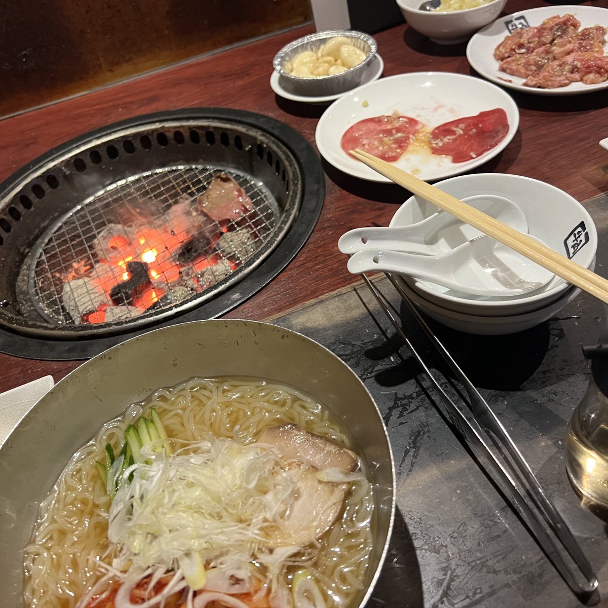 s_taee's tweet photo. 日本のご飯うますぎてまじ口止まらない（） https://t.co/biEUAH4ckS
