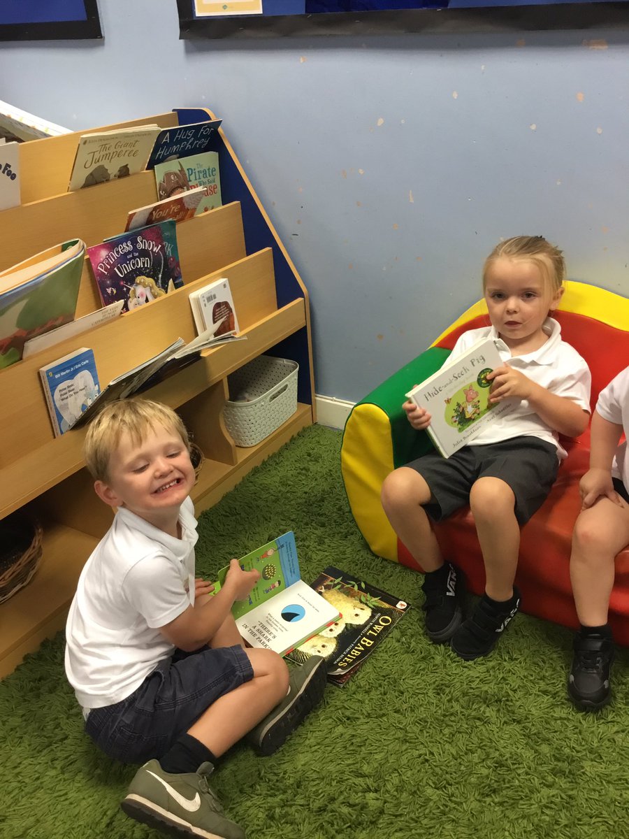 NurseryOPS's tweet photo. We’re very busy this afternoon in Klee class!
#eyfsunderstandingoftheworld #eyfsexpressiveartsanddesign #eyfsearlyreading #eyfsmaths  #playlearnandgrowtogether https://t.co/7t27ML5zeG