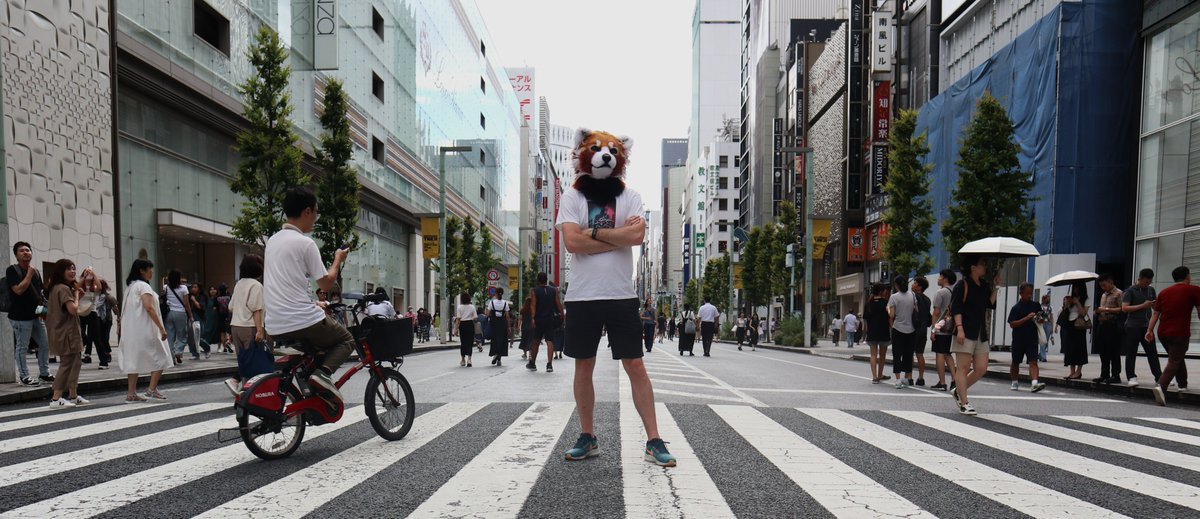 RedCatbearThing's tweet photo. Lesser panda in a big city
#ginza #tokyo #japan #redpanda #furry https://t.co/fnnkhtNy88
