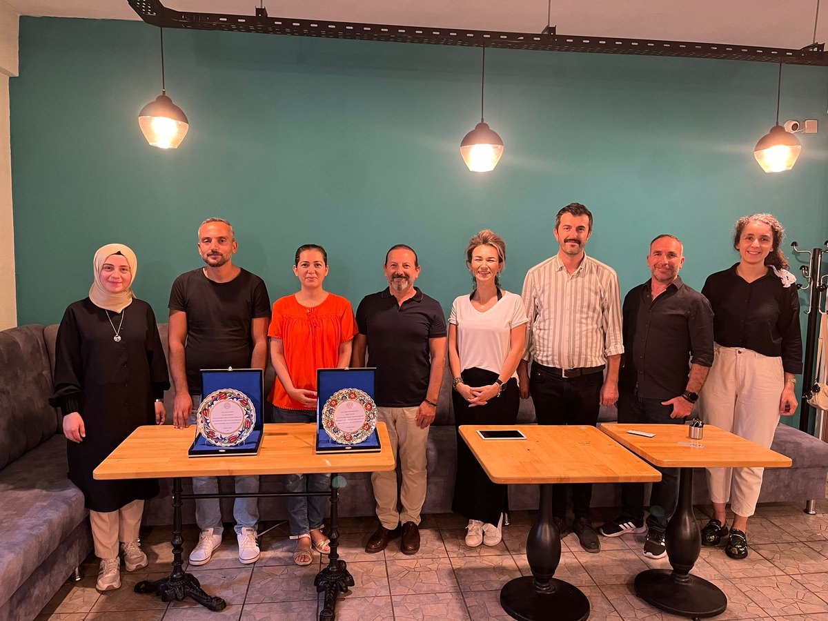 Müdür yardımcımız Maşide ALTINOK İNCİRCİOĞLU ve Özel eğitim öğretmenimiz Tayfun DURHAN'ı uğurladık. <a href="/hknkadi/">Hakan Kadı</a> <a href="/ismailbas67/">İsmail BAŞ</a> <a href="/caycumailcemem/">Çaycuma İlçe Milli Eğitim Müdürlüğü</a> <a href="/ZonguldakMEM/">Zonguldak İl Millî Eğitim Müdürlüğü</a> <a href="/tayfundurhan/">tayfundurhan</a> 
nebiogluilkokulu.meb.k12.tr/icerikler/mudu…