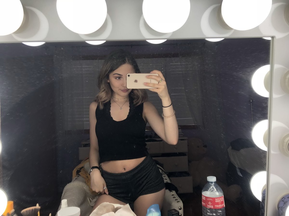 sandy82194's tweet photo. Hey Guyzz
my old snapchat was locked add me new one please
Add me snapchat babe username :nchawly
https://t.co/60nhyyDfEE https://t.co/HkYBsyTSMi