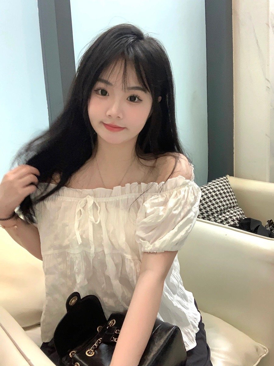 周五马上下班，周末随时可约。上海v：Y809jjk https://t.co/VYMbMSOofY