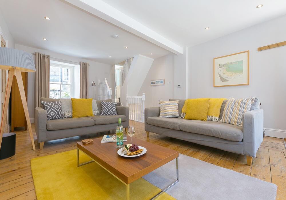 So St Ives tweet media