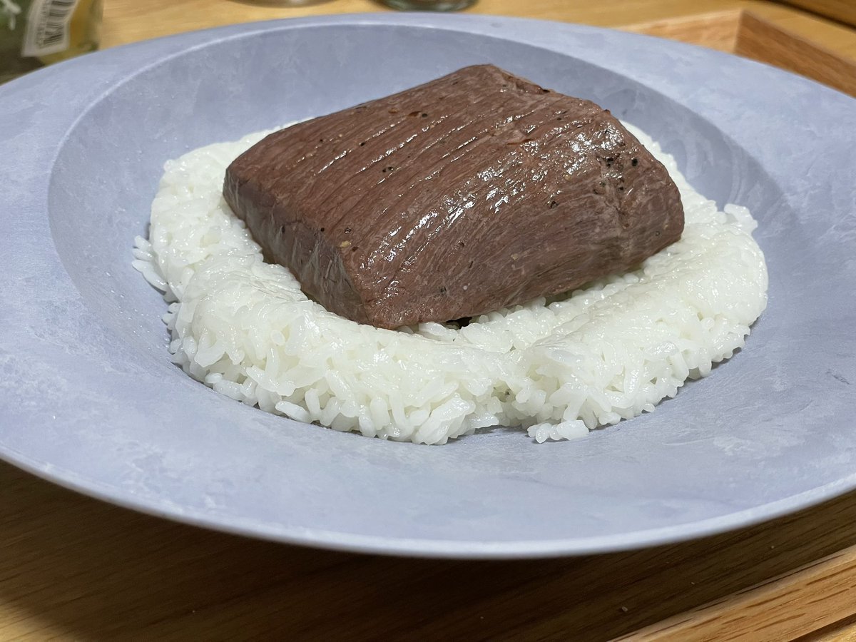_2da's tweet image. ローストビーフ丼作ったよ