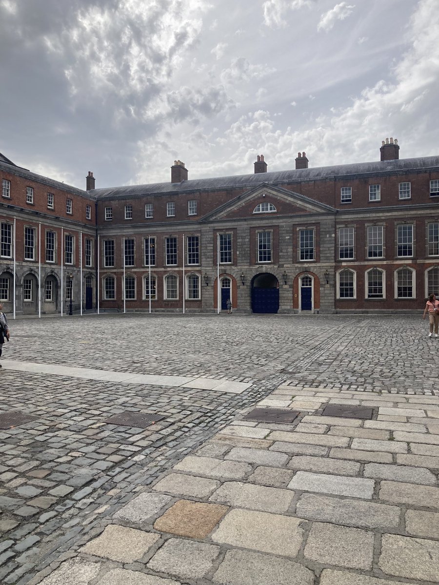 Representing @OrlaT6 and our Respiratory Integrated Care team at Dublin Castle for the #EnhancedCommunityCare conference yesterday. 

Well done to our @SouthEastCH colleagues in RIC Wexford on their award 🫁 🏆