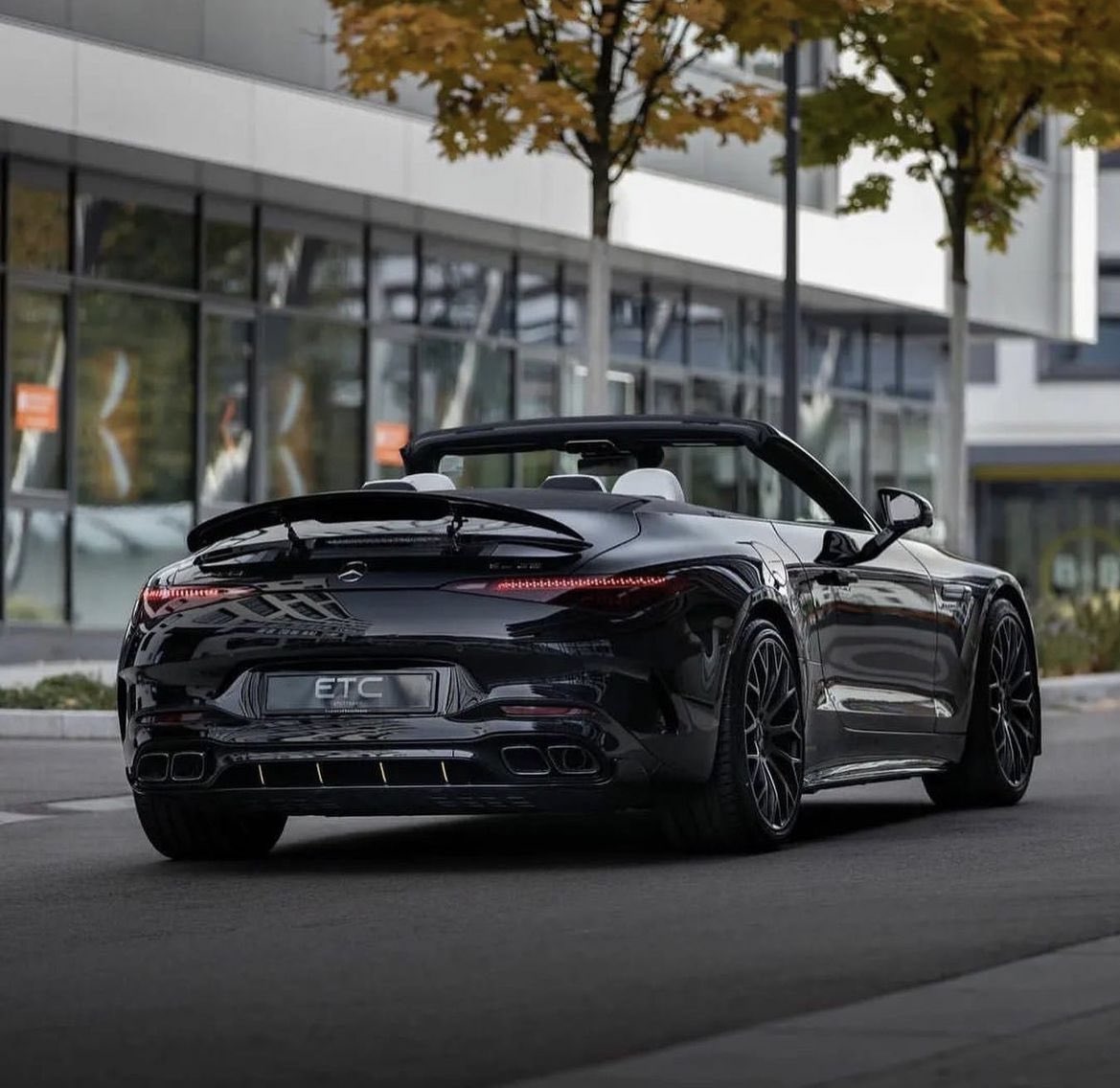 LuxuryCars365 tweet picture